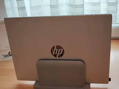 Vertical laptop stand adjustable from 15mm to 35mm 