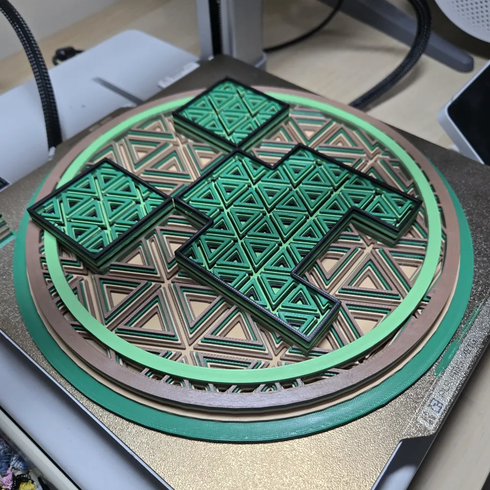 Minecraft Creeper Mosaic (Five Colours) by Luke's 3D Prints MakerWorld