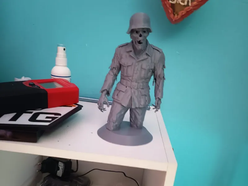 Zombi Solidair