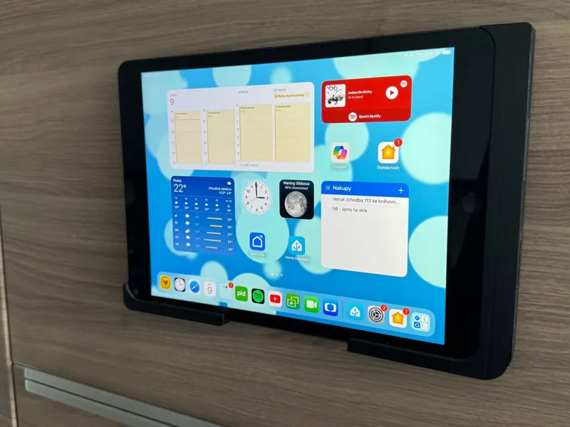 iPad 8 wallmount