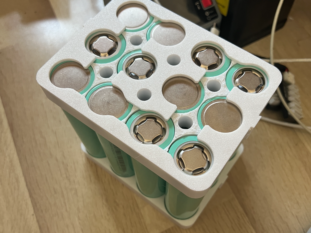 32140 battery holder - Free 3D Print Model - MakerWorld