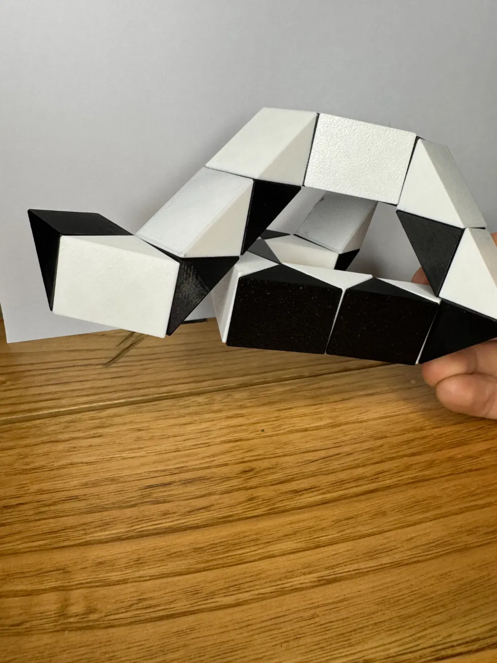 snake-puzzle-anti-stress-game-by-3d-hill-makerworld