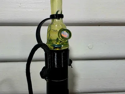 Pivot aftermarket mouthpiece tether