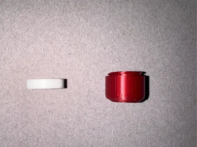 Storage box with screw lid 