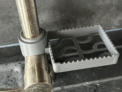 Sponge Holder (43mm Base / right)