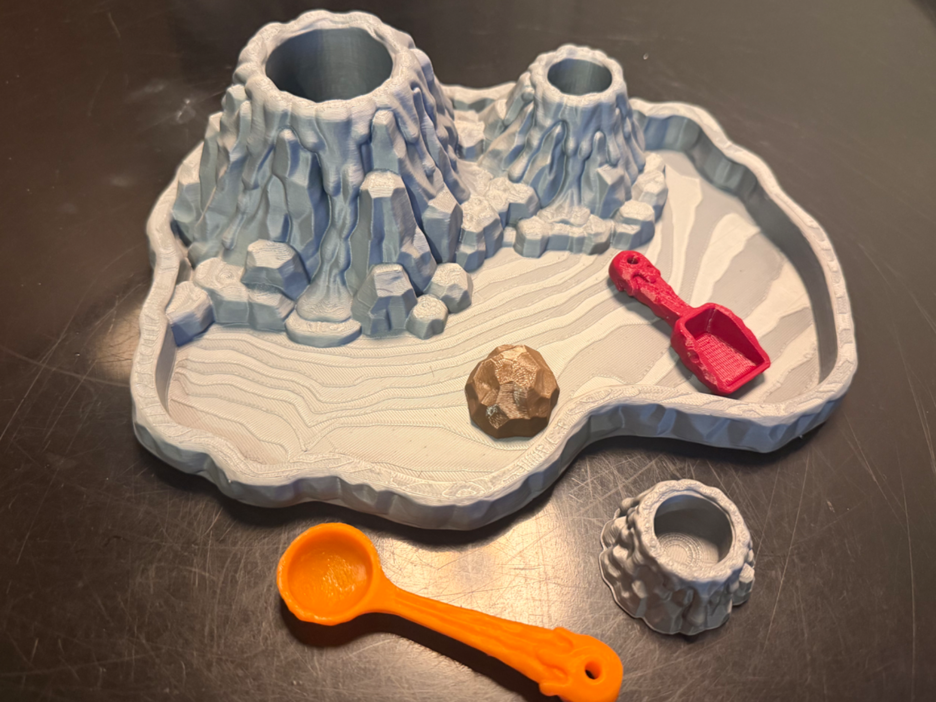 Volcano sensory play set - 1