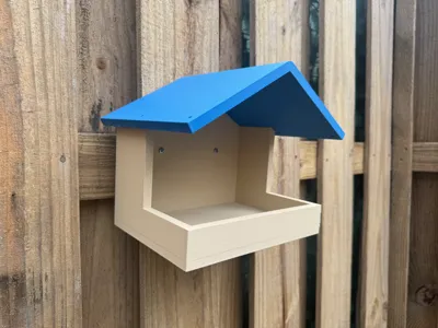 Bluebird Feeder –Tray with Roof & Wood Texture