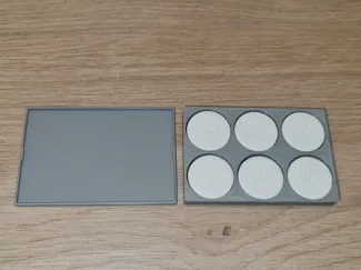 Wallet size TUMS box