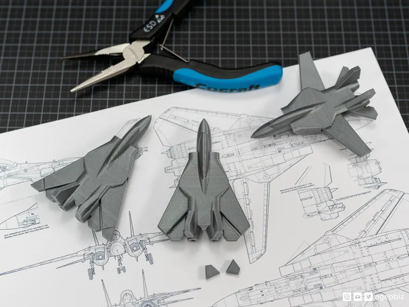 Print-in-place and articulated F14 Jet Fighter with Improved Wingdesign