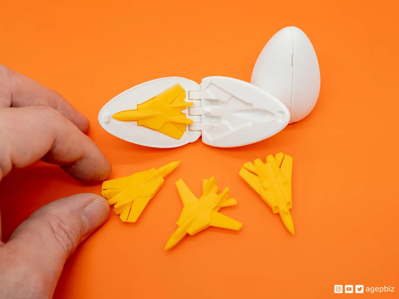 Print-in-place and articulated F14 Jet Fighter with Improved Wingdesign view 4