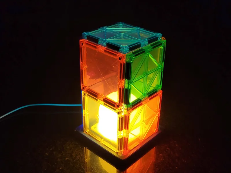 Magnet Tile Lamp