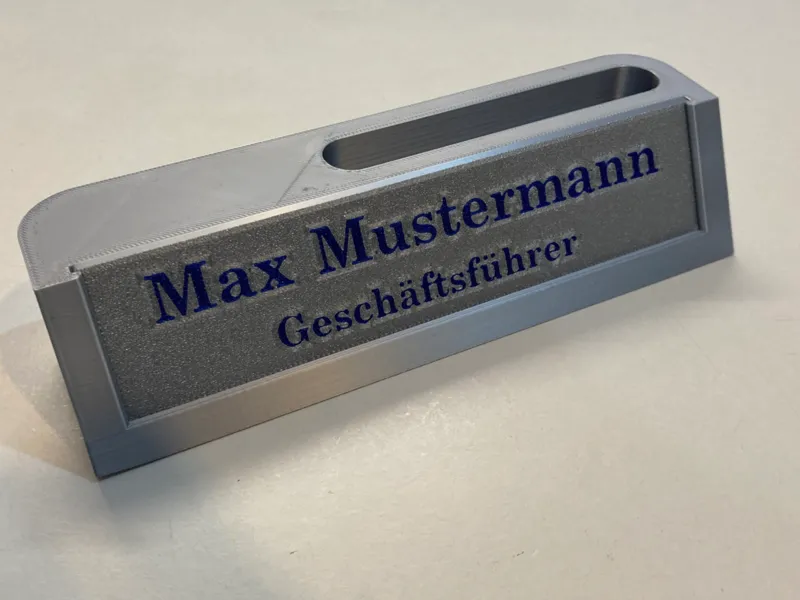 Namensschild für Schreibtisch anpassbar