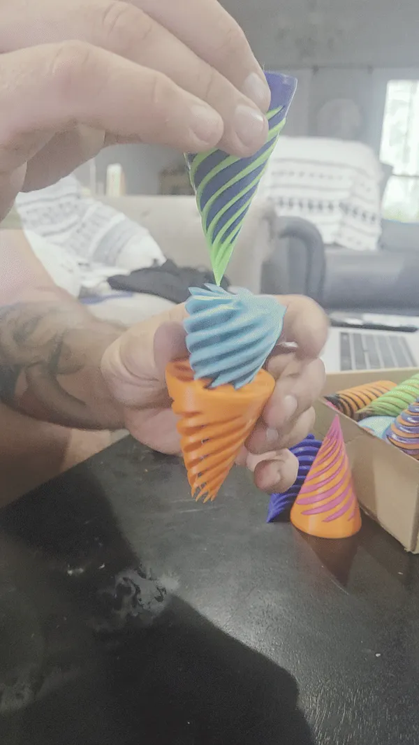 Fidget cône passthrough