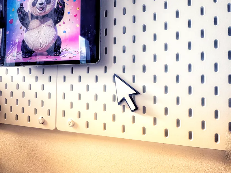 Cursor with magnet hole for skadis