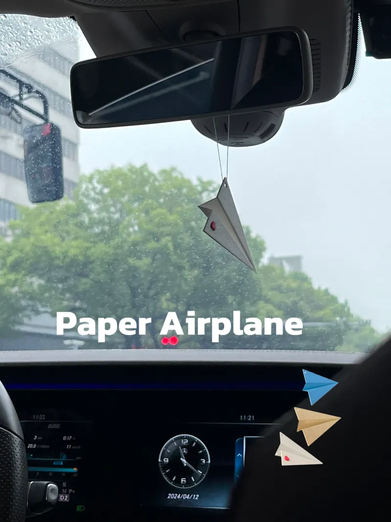 Paper airplane Car decoration 纸飞机汽车挂件