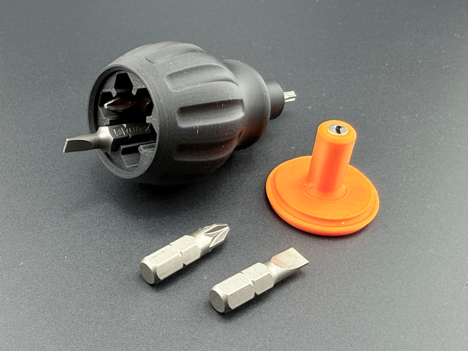 Chunky Bit Screwdriver with Magnetic Cap & Storage