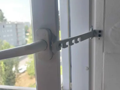Window stopper, drill-free 2-axis window restrictor