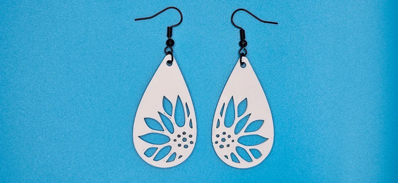 Sunflower earrings view 4
