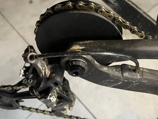 Chain guide for maintenance