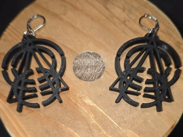 Geo triangle earrings