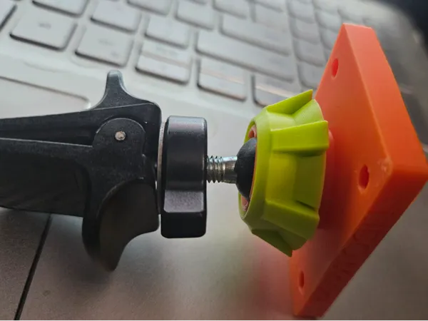 Adaptateur boule 17 mm pour support Edge CTS