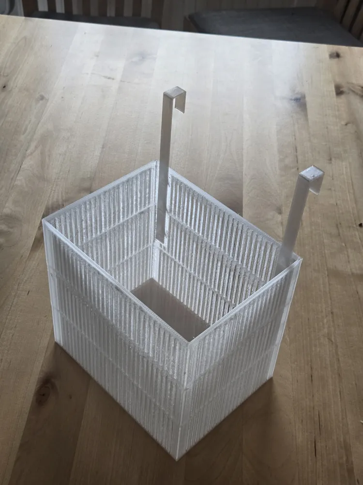 Fish breeding box - fully parametric by erikfreiholtz MakerWorld ...