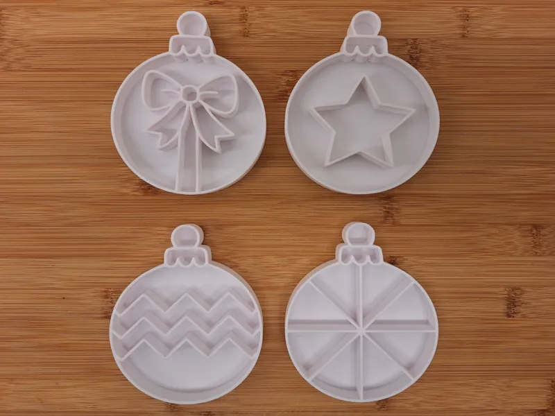 Sensory play : Christmas ornaments II