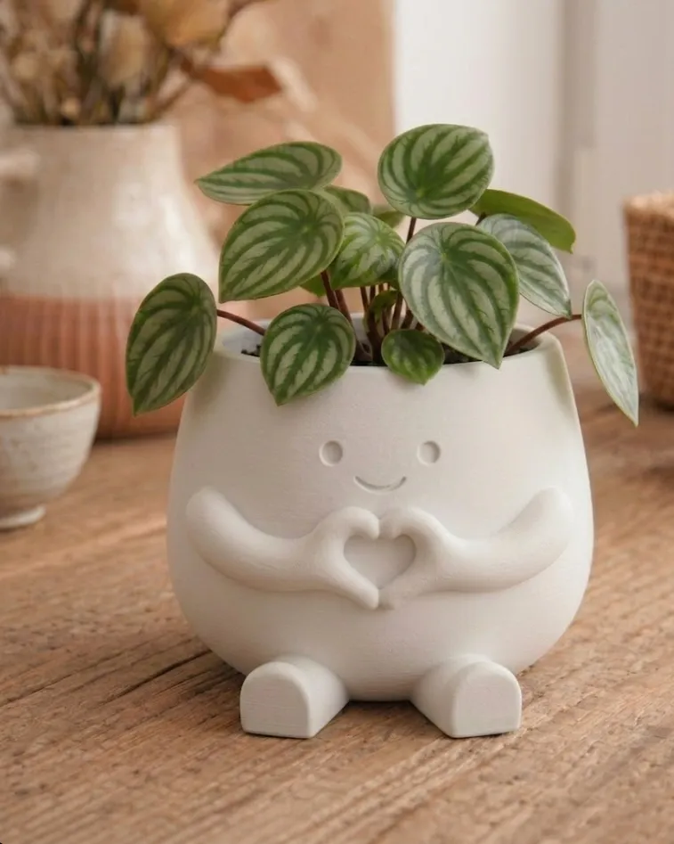 "Hearty" Pot - Cute Heart-Hands Decor view 2