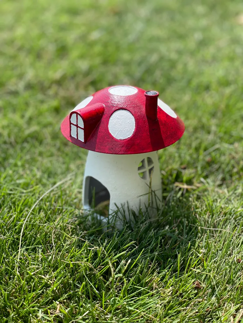 Mushroom Snail and Slug Trap 