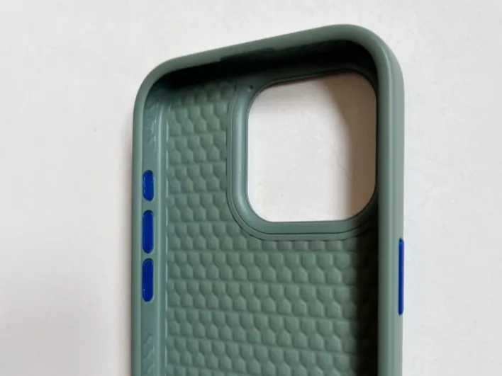 Buttons Rhinoshield SolidSuit iPhone 15 Pro