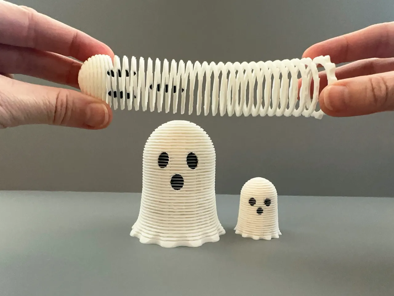 Slinky Ghosts (3 sizes) view 4