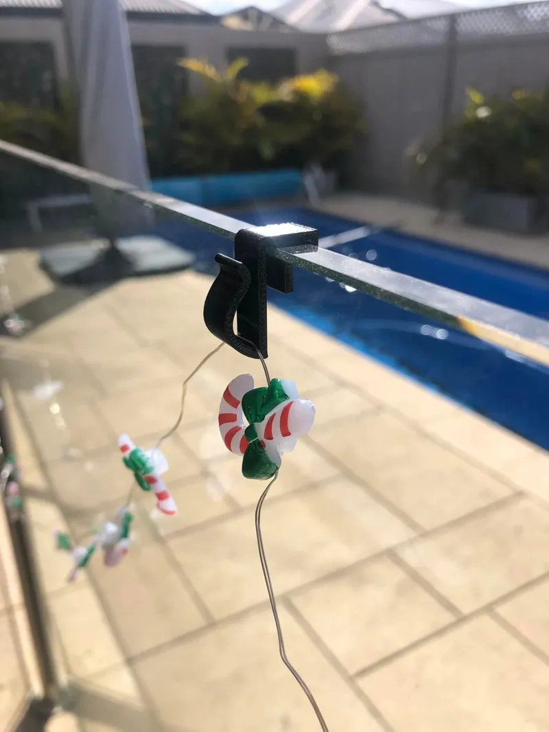Christmas Light Hanger Hook Clip for 10mm Glass Fence
