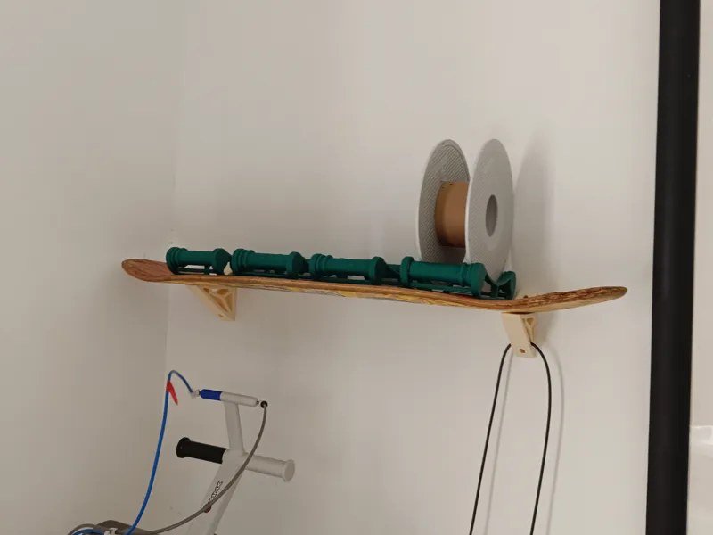 Skateboard shelf - Easy assembly