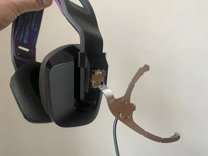 Clip for Delanclip on headphone Logitech G535