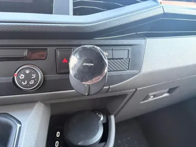 VW T6.1 Phone Holder