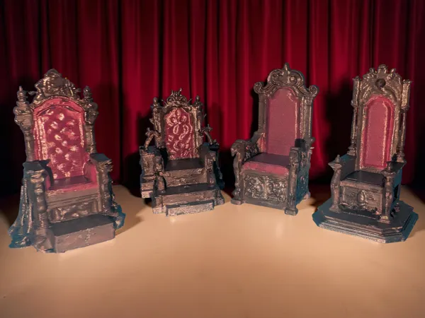 Trônes pour figurines et dioramas