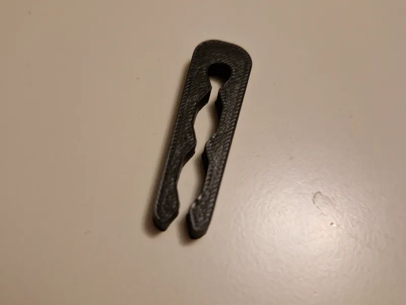 Strong clip for bags