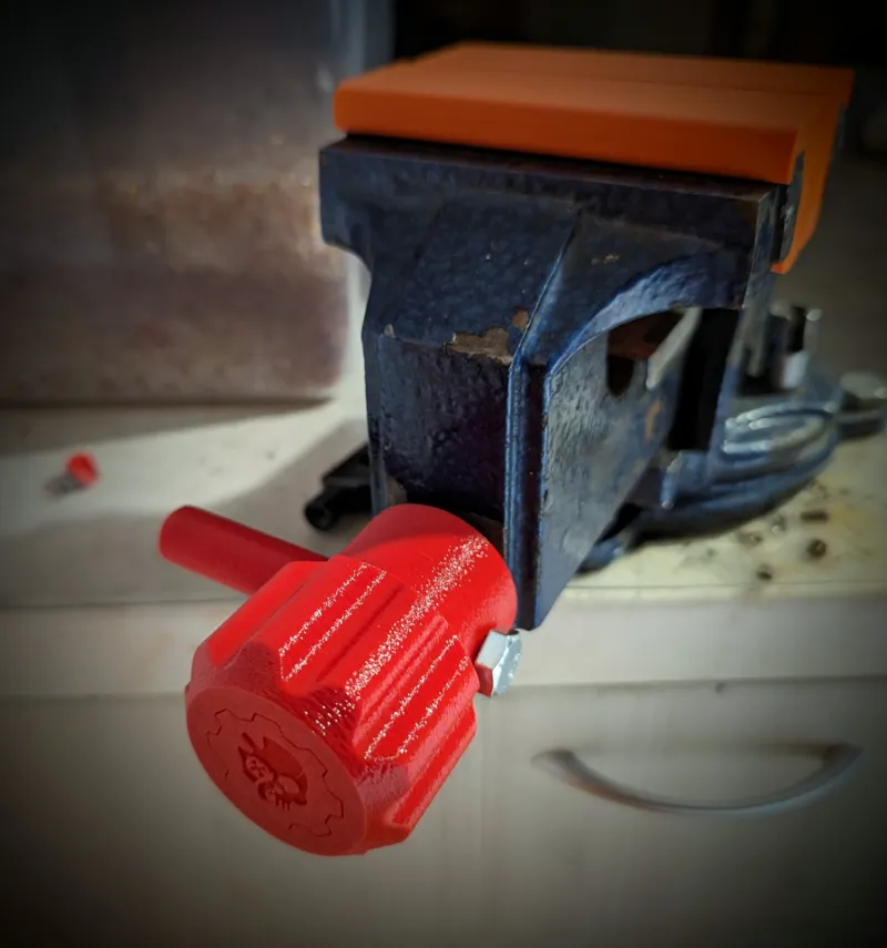 Generic knob for a generic vise (STEP incl.)