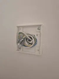 75 x 75 x 10 mm (internal dimensions)