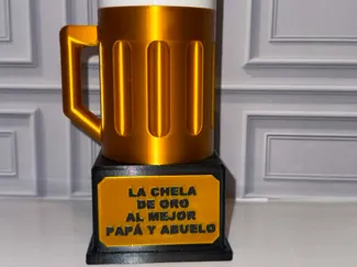 Trofeo para papa La Chela de oro