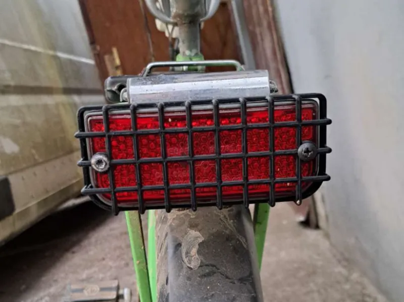 Piaggio Ciao taillight grille