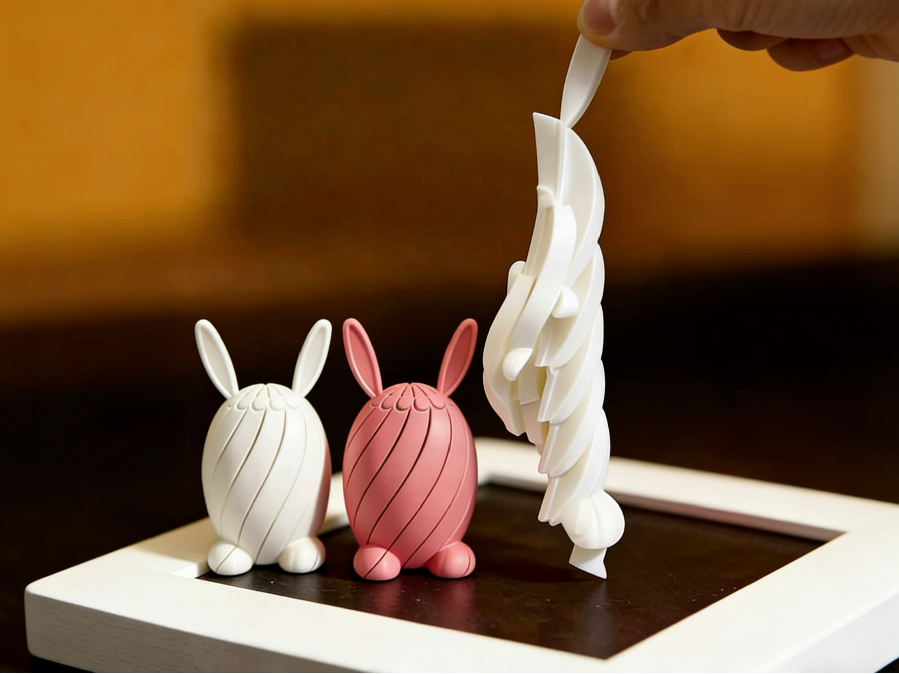 Unzip and twist the Easter egg