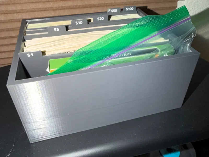 Simple Cash Box with Dividers