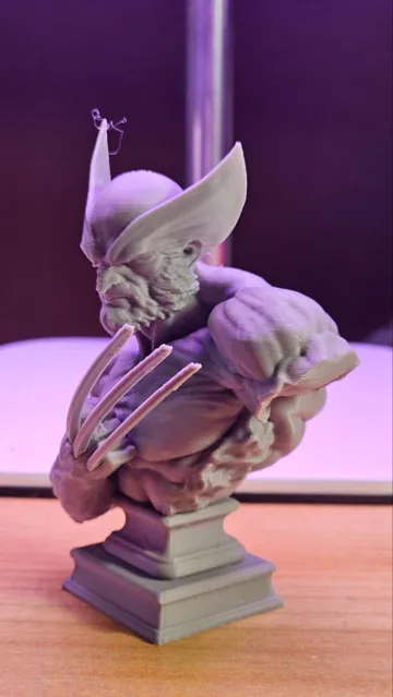 Figura decorativa: Wolverine Bust Fan Art — vista de referencia 5