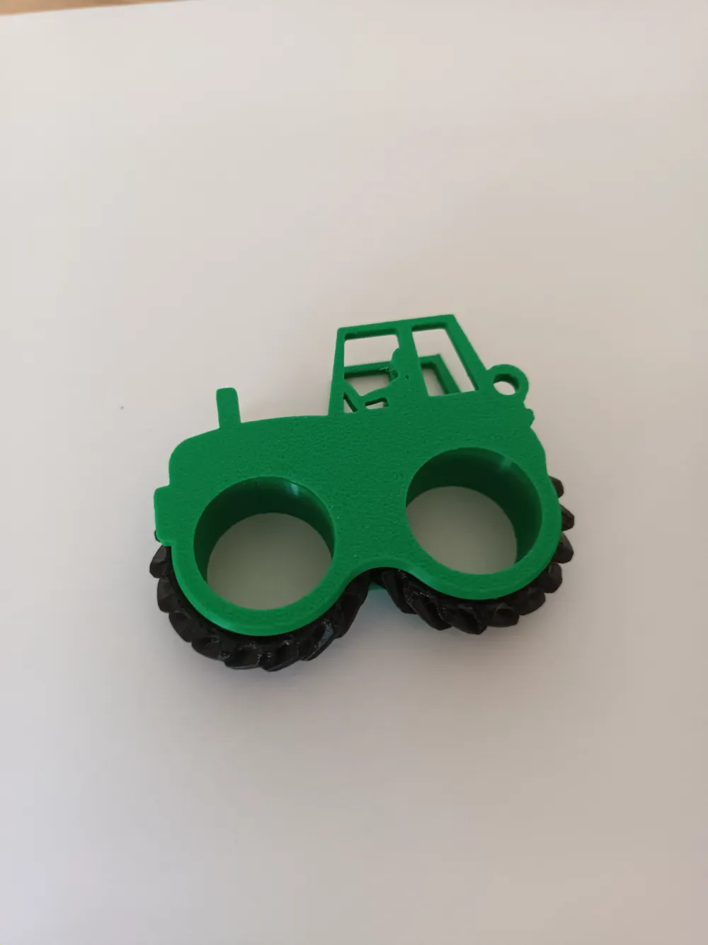Tractor 'Fidget' Wheel Spinner - Keyring Keychain - Free 3D Print Model ...
