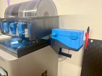 Halterung für Toolbox P2S am AMS Riser V6
