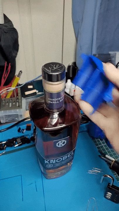 https://makerworld.bblmw.com/makerworld/model/US4aca7f52975e79/design/2023-12-13_6ae3f7f8014fc8.gif