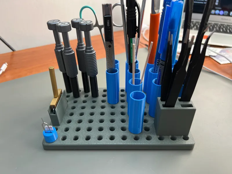 Phone repair tool holder