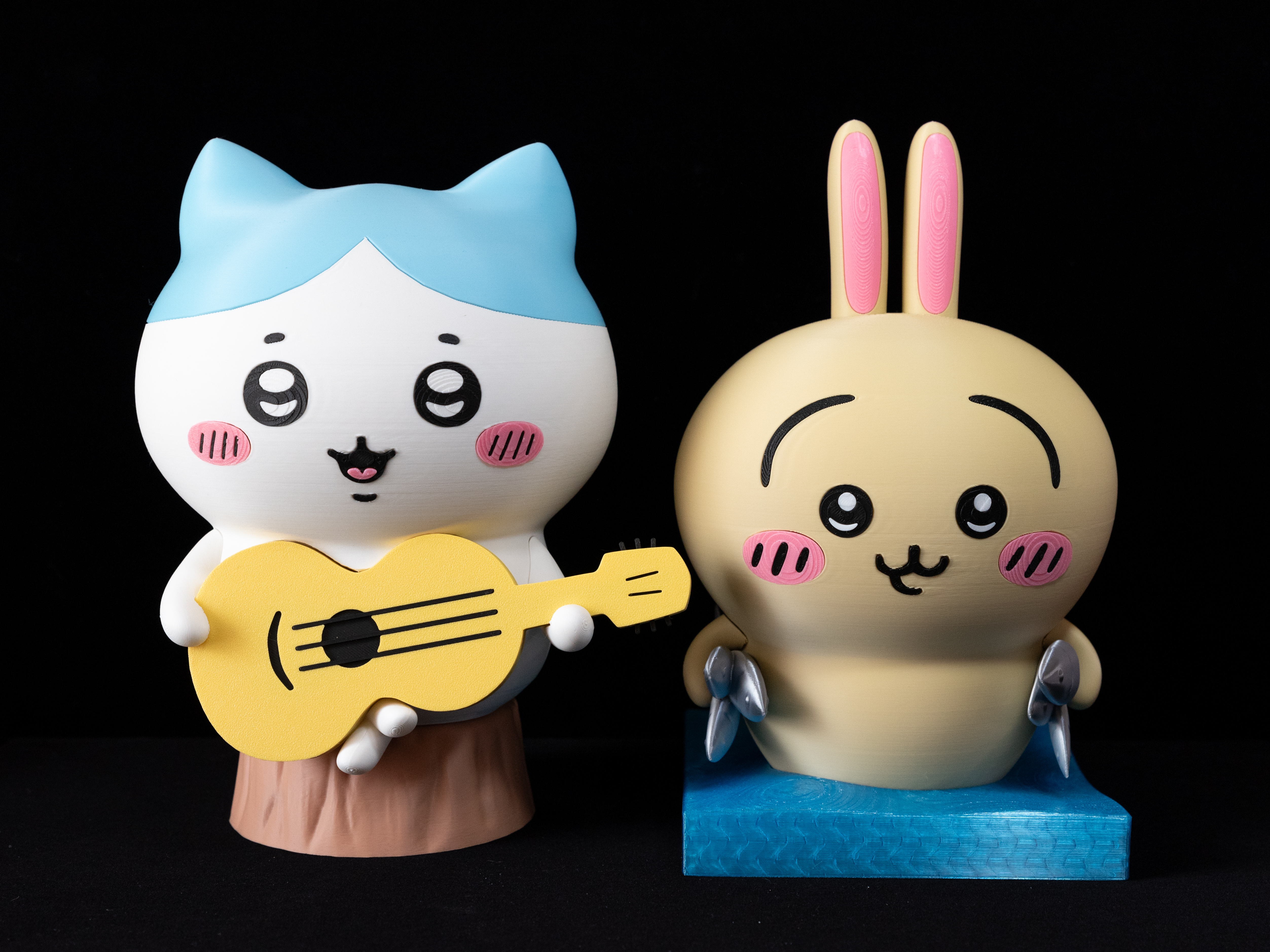 Usagiページ Chiikawa Usagi Pen Holder (Monochrome Print) by Aoaobear