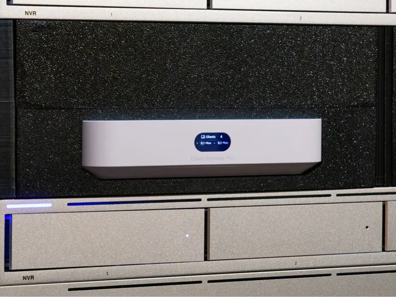 OpenRack – Unifi Cloud Gateway Max